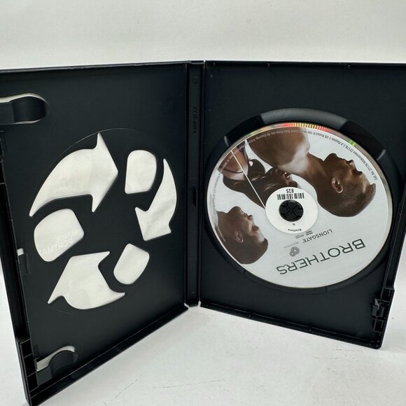 Brothers DVD Movie Lionsgate Widescreen Rated R Tobey Maguire Natalie Portman - Picture 4 of 4